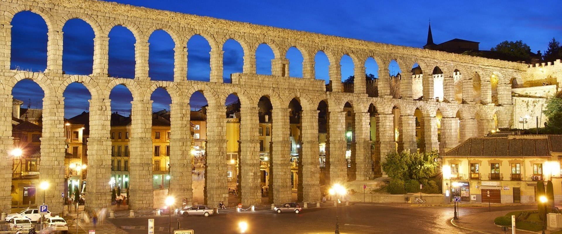 What are famous places to visit in spain?
