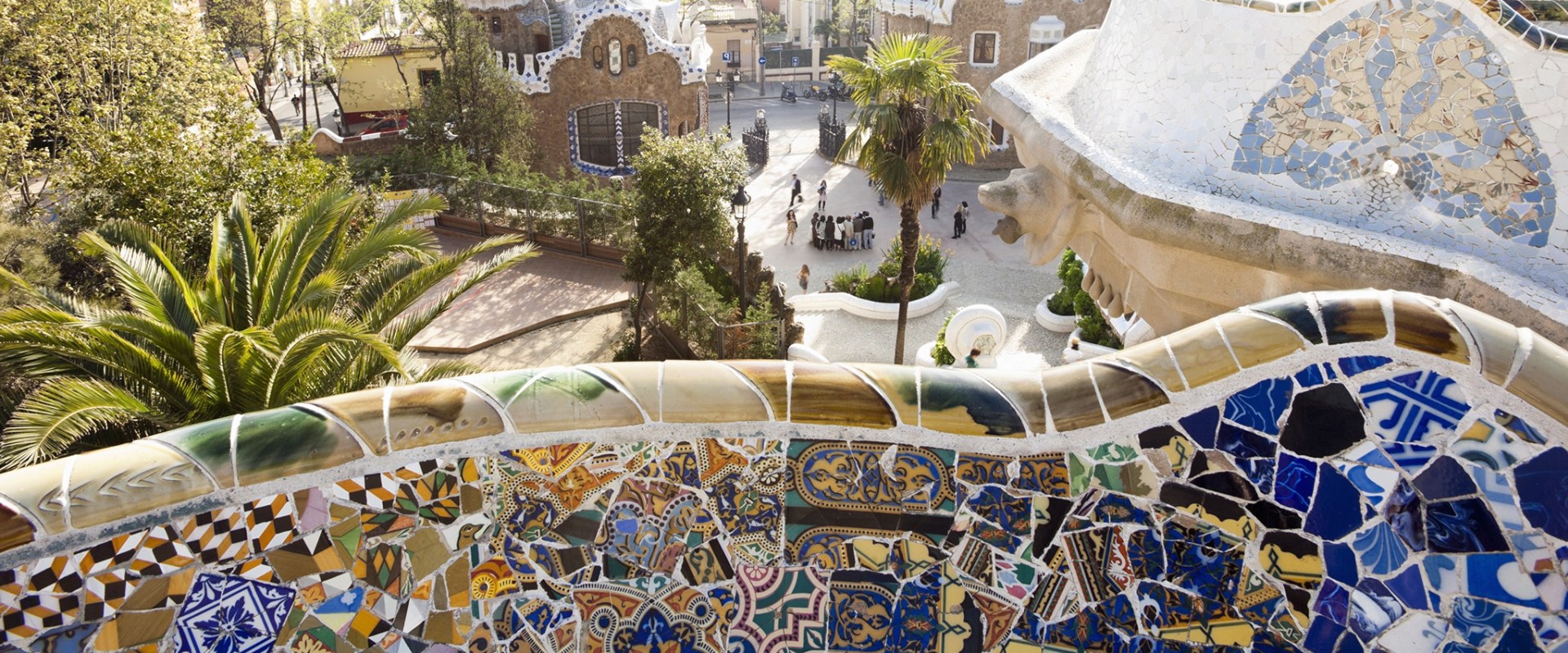 Are tourist attractions open in spain?