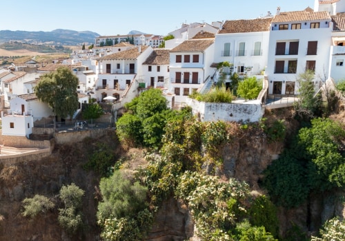 Are tourist places open in spain?