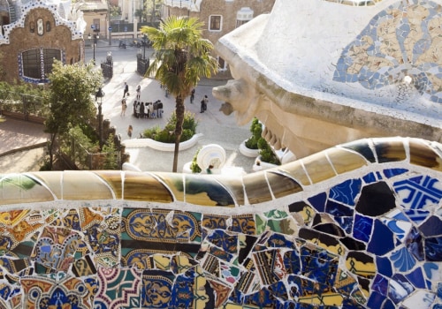Are tourist attractions open in spain?