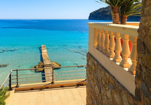 Does spain have a beach lifestyle?